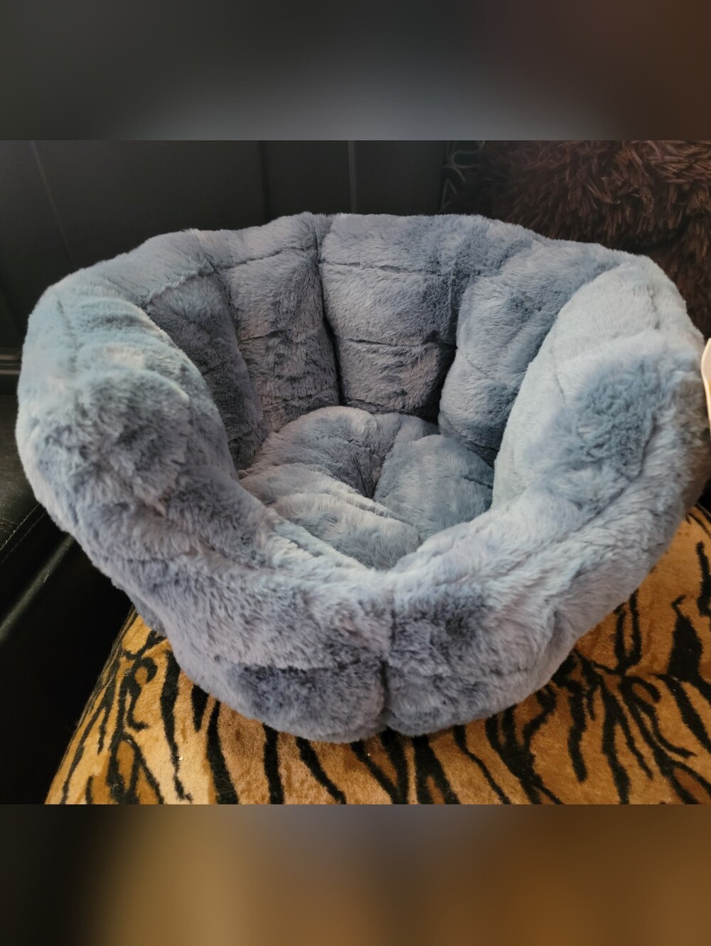 Plush Round Pet Bed Dog Or Cat in Blue Gray Xs Small Pet
